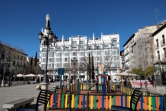 Madrid plein met terras en speeltuin