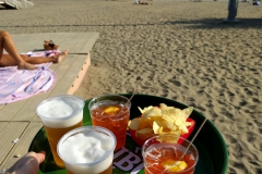 Blue Moon bar op het strand